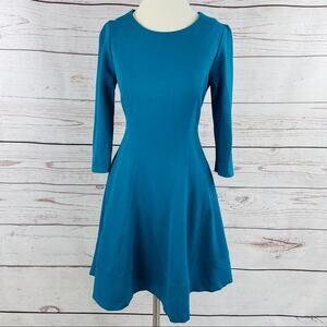 WHBM blue fit and flare knit 3/4 sleeve dress Size 4